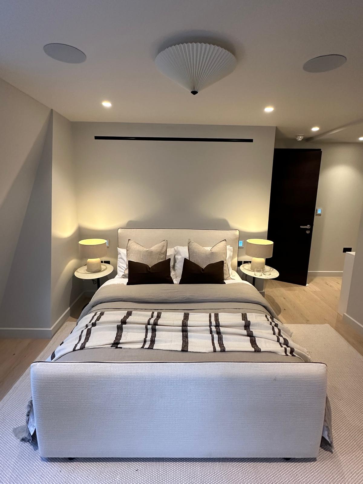 WhatsApp Image 2025-11-27 at 22.01.08 (1)